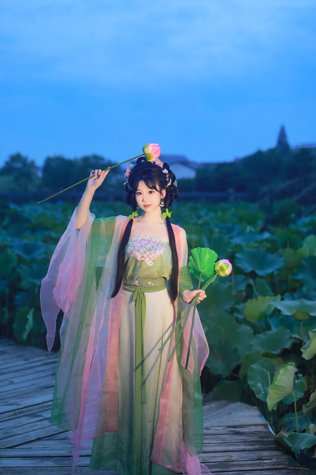 YiTuYu艺图语 Vol.7524 Zhou Zhou AY