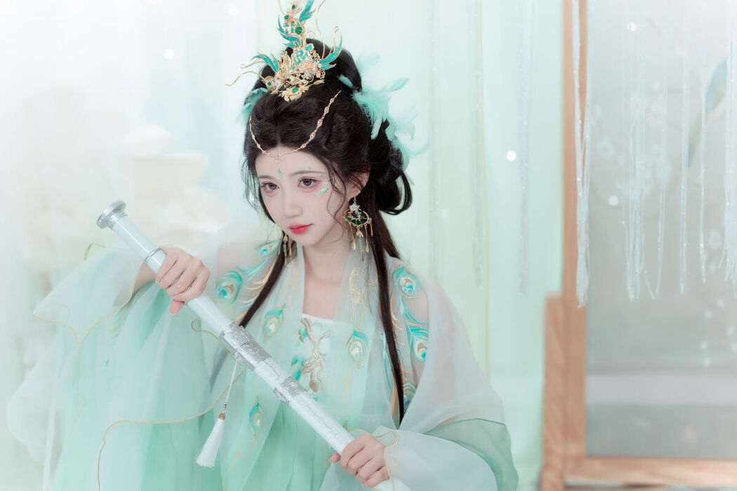 YiTuYu艺图语 Vol.7451 Qi Luo Sheng De Xiao Su Su