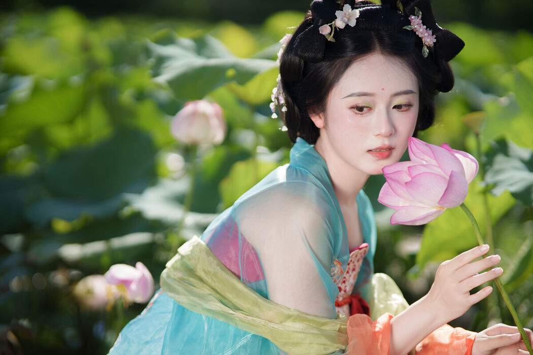 YiTuYu艺图语 Vol.7376 Shu Pian Yoyi