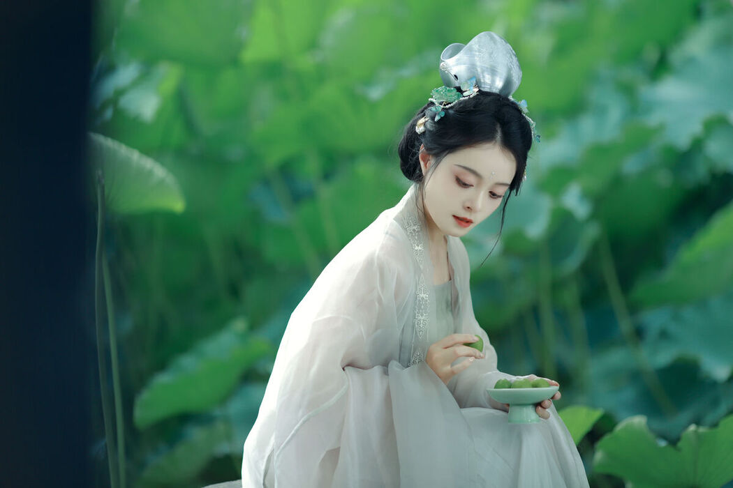 YiTuYu艺图语 Vol.7490 Sui Sui Ru Yi
