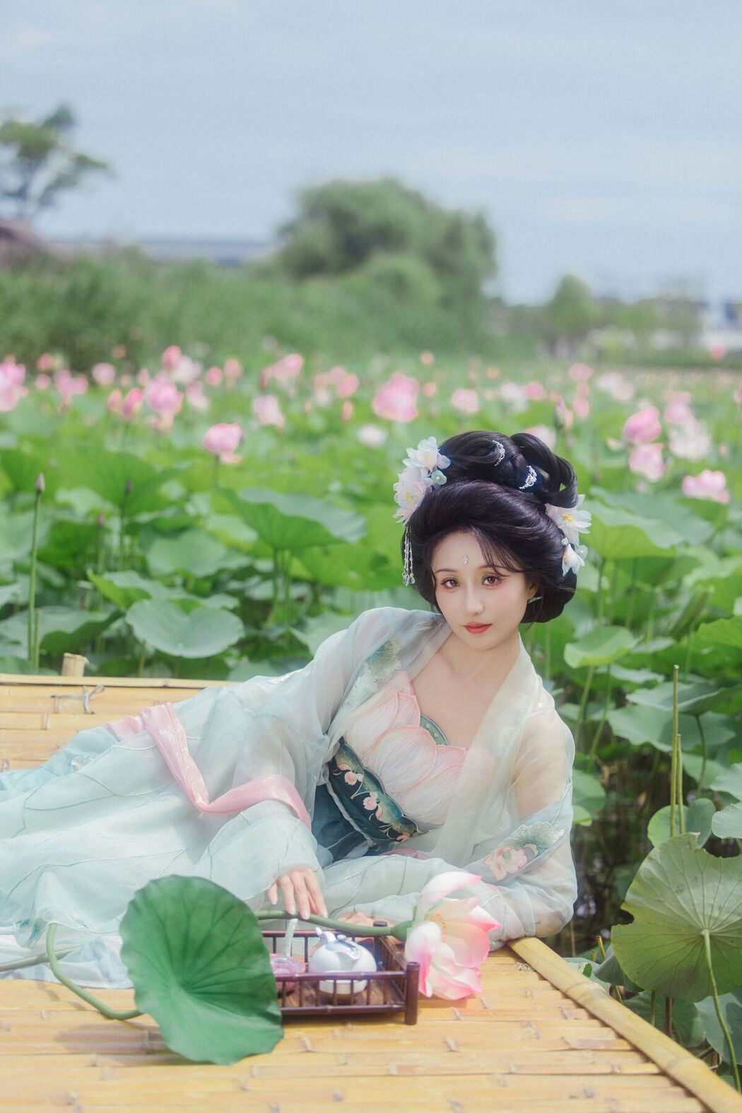 YiTuYu艺图语 Vol.7467 Piao Piao Bu Chi Cao
