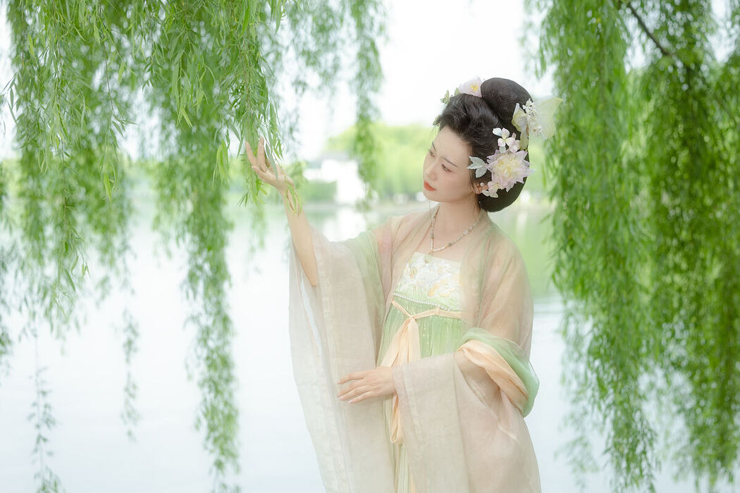 YiTuYu艺图语 Vol.7473 Zhi Shi