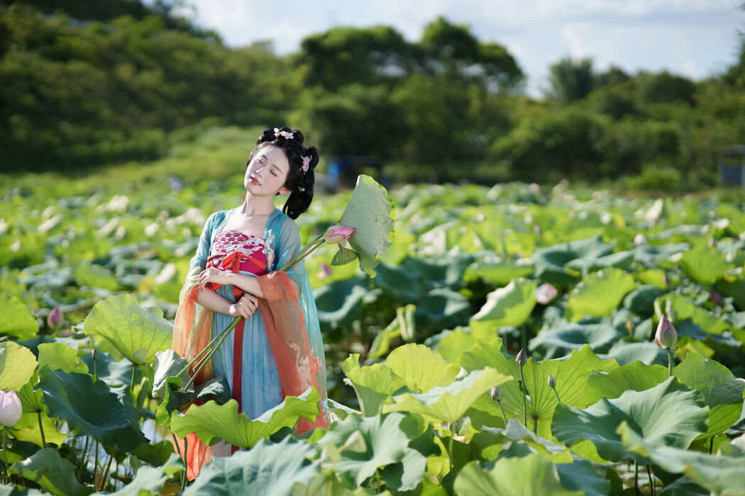 YiTuYu艺图语 Vol.7376 Shu Pian Yoyi