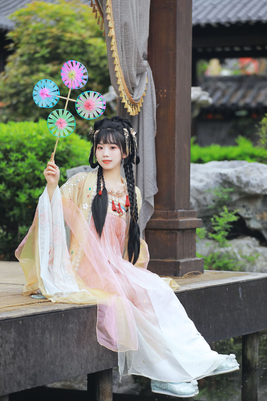 YiTuYu艺图语 Vol.7379 Zhou Zhou Ay