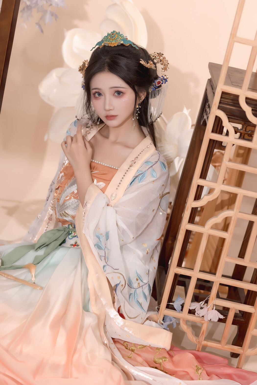YiTuYu艺图语 Vol.7470 Qi Luo Sheng De Xiao Su Su
