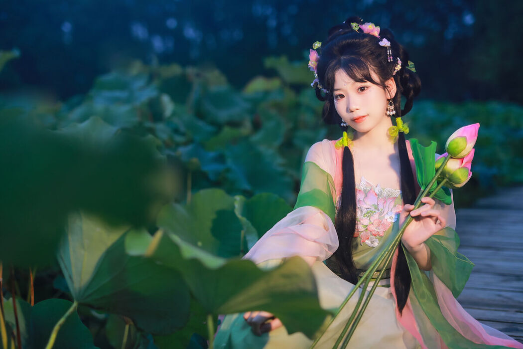 YiTuYu艺图语 Vol.7524 Zhou Zhou AY