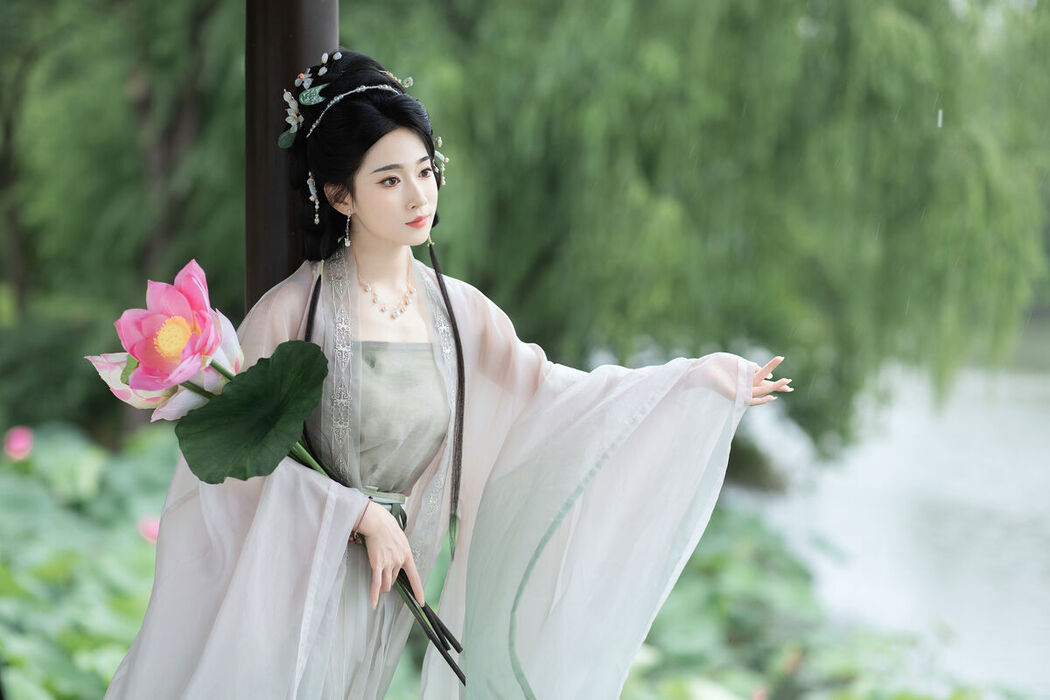 YiTuYu艺图语 Vol.7383 La Tu Tou