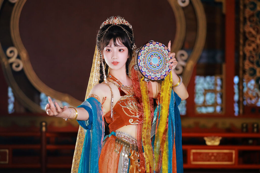 YiTuYu艺图语 Vol.7436 Zhou Zhou AY
