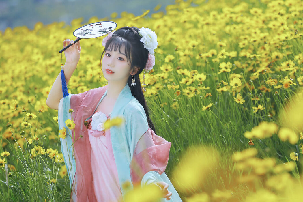 YiTuYu艺图语 Vol.7422 Zhou Zhou AY