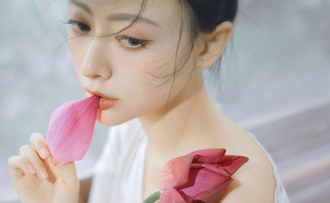 YiTuYu艺图语 Vol.7491 Shi Ang Yang Ya