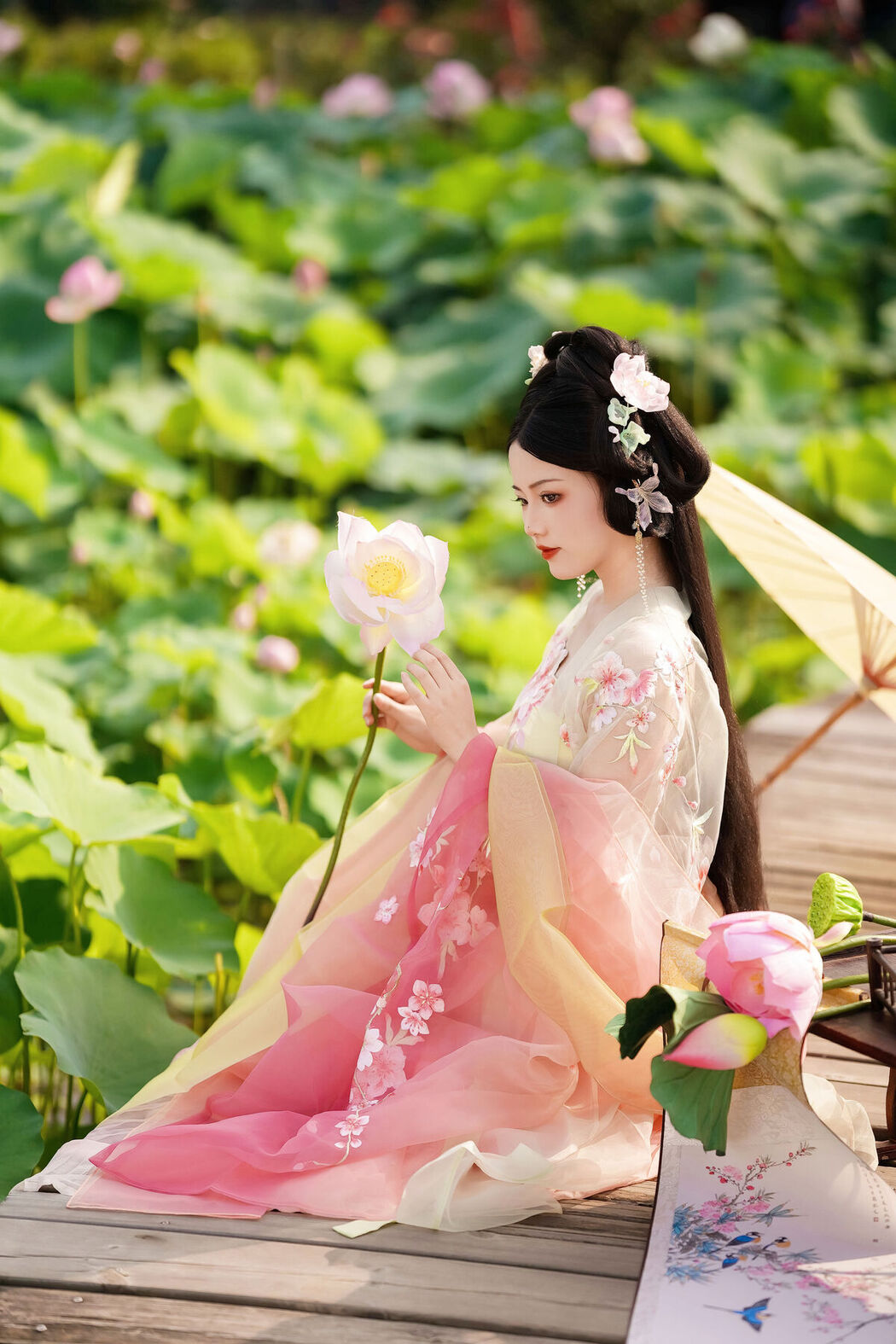 YiTuYu艺图语 Vol.7409 Yu Xiao Li Lili