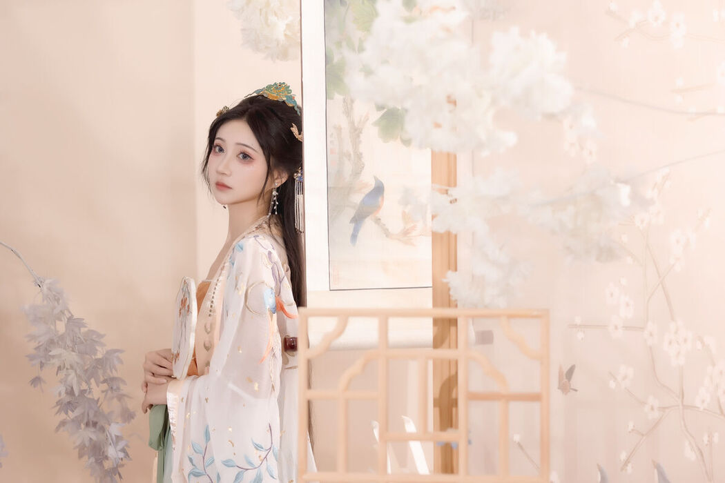 YiTuYu艺图语 Vol.7470 Qi Luo Sheng De Xiao Su Su
