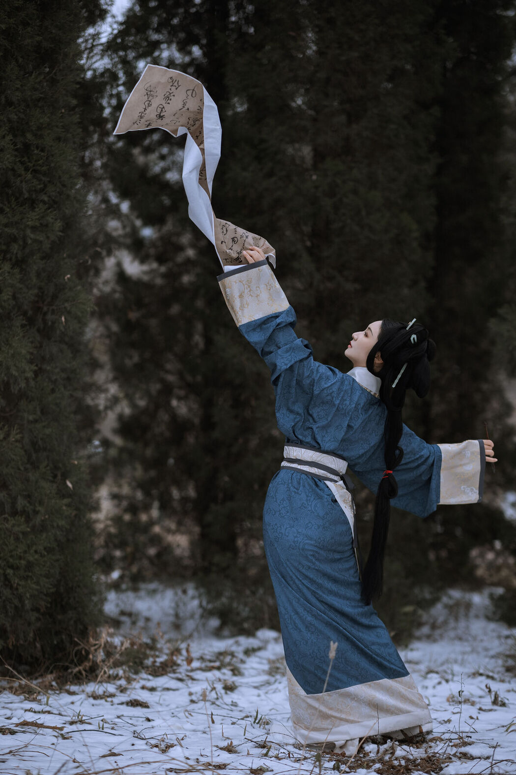 YiTuYu艺图语 Vol.7431 Zhi Yu Qian Deng