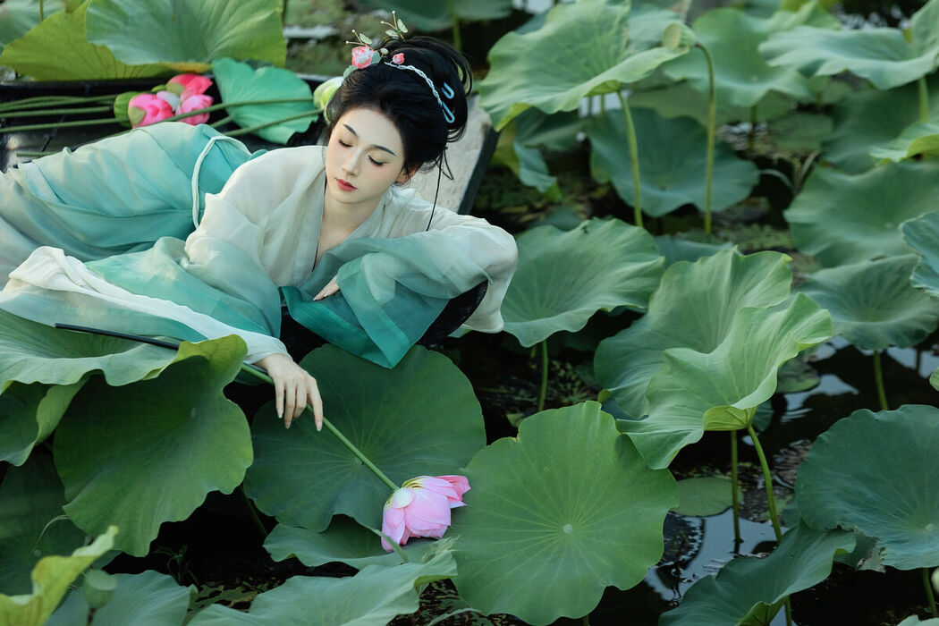 YiTuYu艺图语 Vol.7476 La Tu Tou