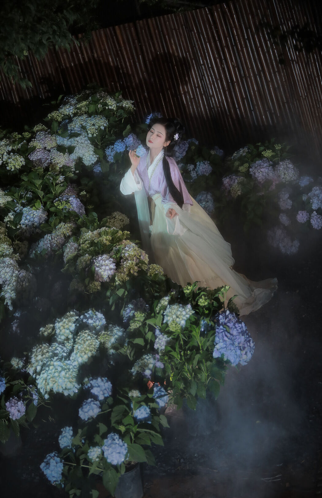 YiTuYu艺图语 Vol.7365 Yu Jin