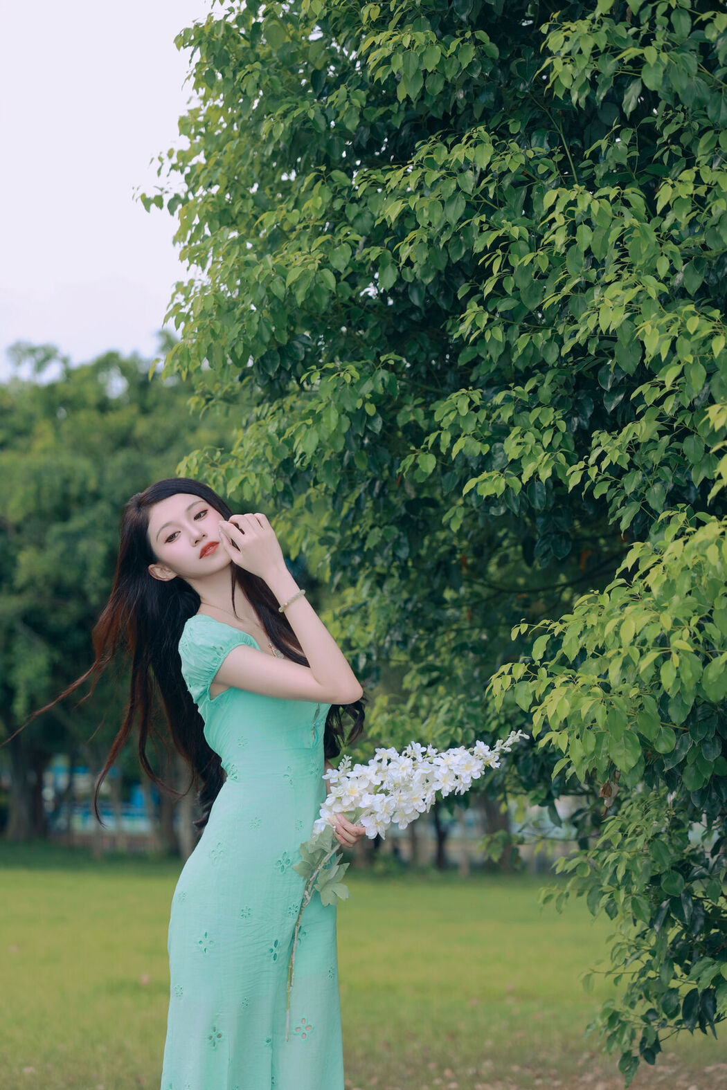 YiTuYu艺图语 Vol.7492 Liu Liu