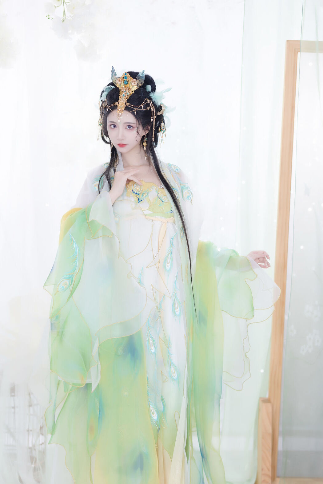 YiTuYu艺图语 Vol.7394 Qi Luo Sheng De Xiao Su Su
