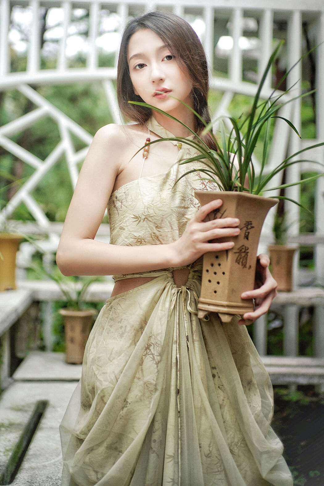 YiTuYu艺图语 Vol.7425 Sylvia Cover Photo