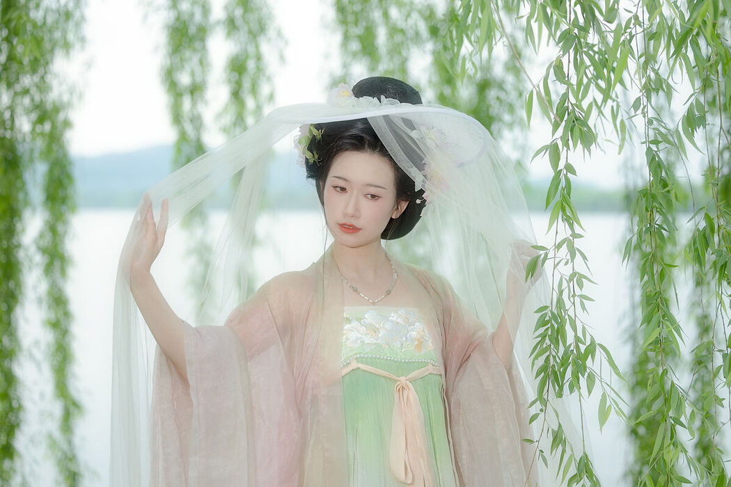 YiTuYu艺图语 Vol.7473 Zhi Shi