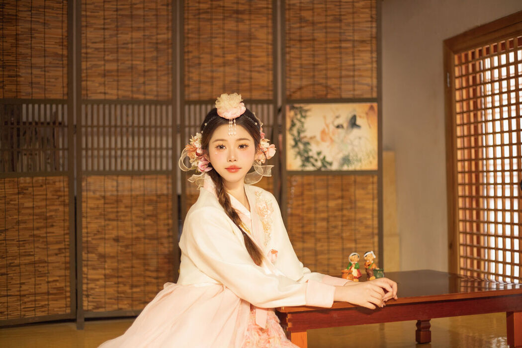 YiTuYu艺图语 Vol.7340 Fei Tian Xiao Mo Nu