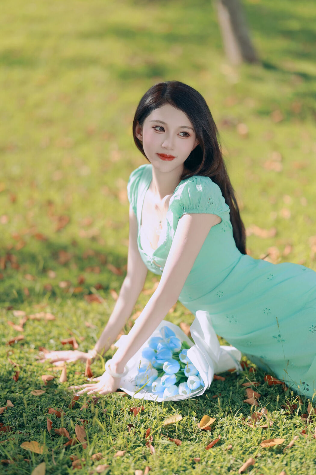 YiTuYu艺图语 Vol.7492 Liu Liu