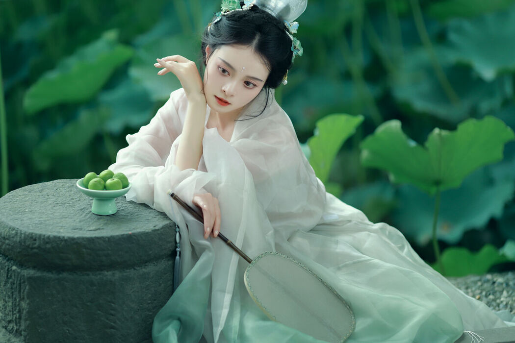 YiTuYu艺图语 Vol.7490 Sui Sui Ru Yi