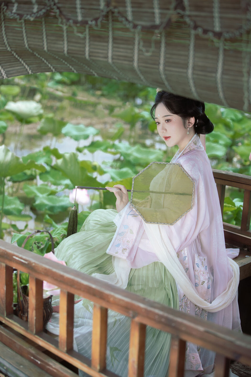YiTuYu艺图语 Vol.7380 Shen Shi Si