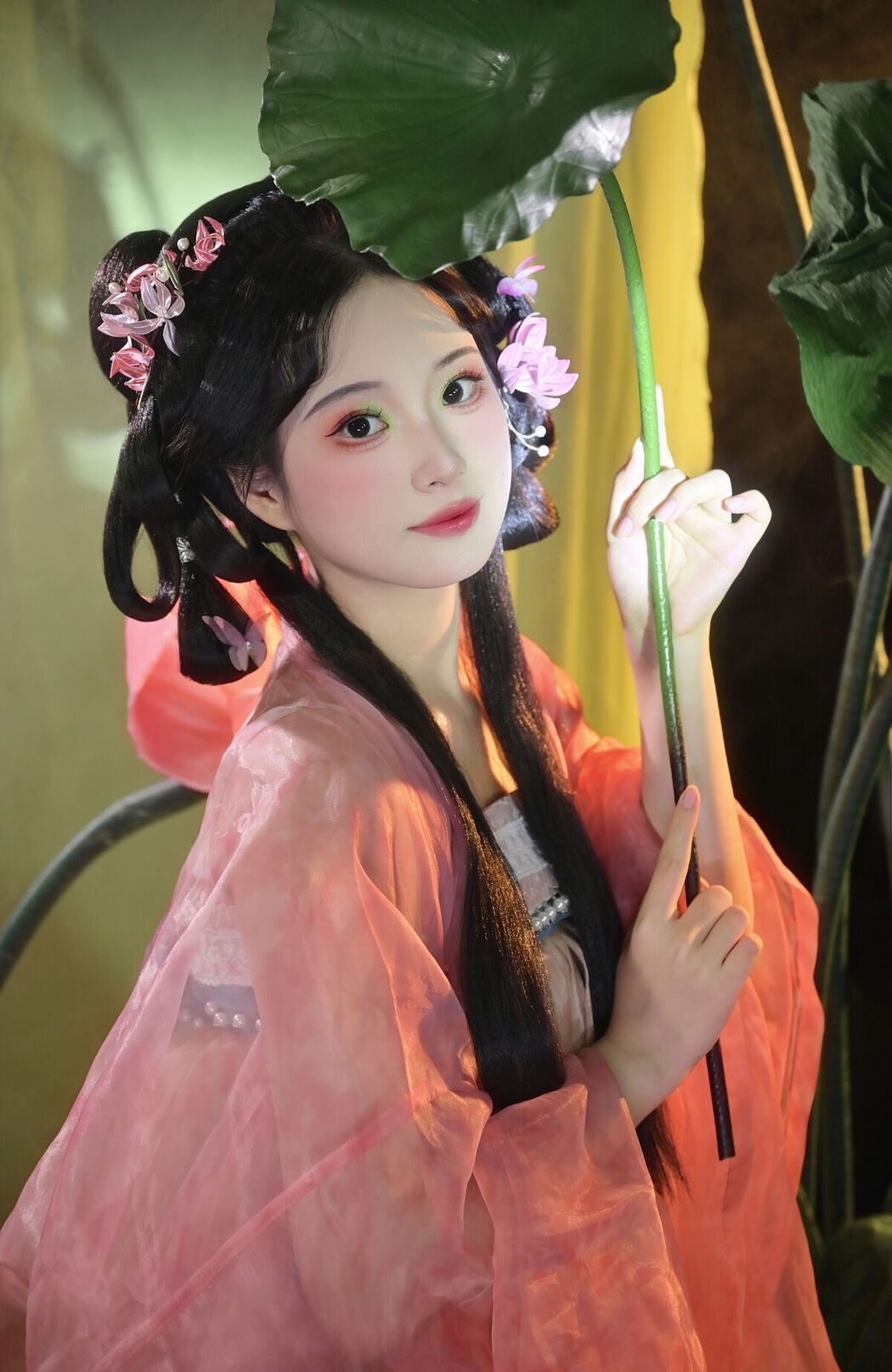 YiTuYu艺图语 Vol.7355 Nashi Tu Shiro