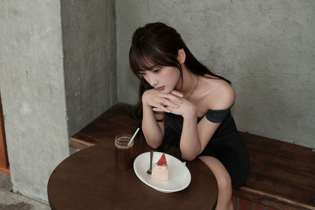 YiTuYu艺图语 Vol.7507 Chen Nian Xiao Jiu