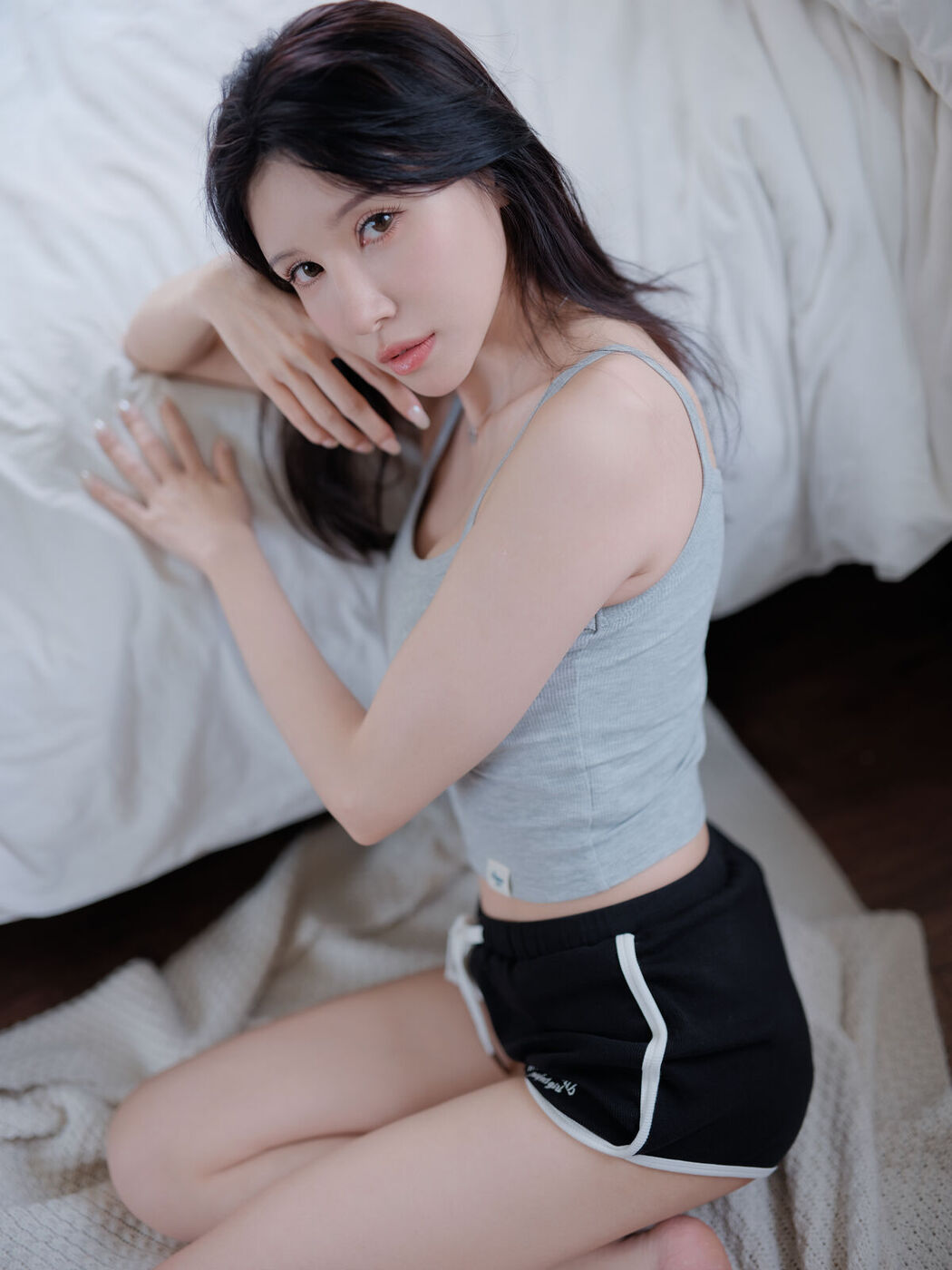 YiTuYu艺图语 Vol.7369 Qiu Qiu