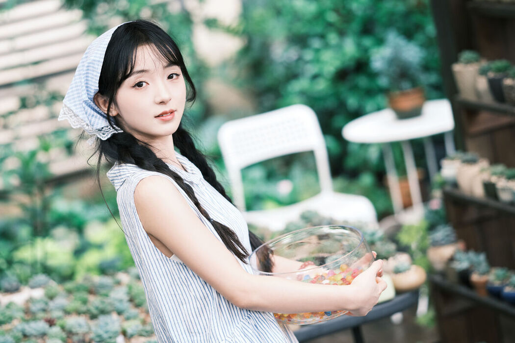 YiTuYu艺图语 Vol.7348 Min Zui Xiao Mo Xuan