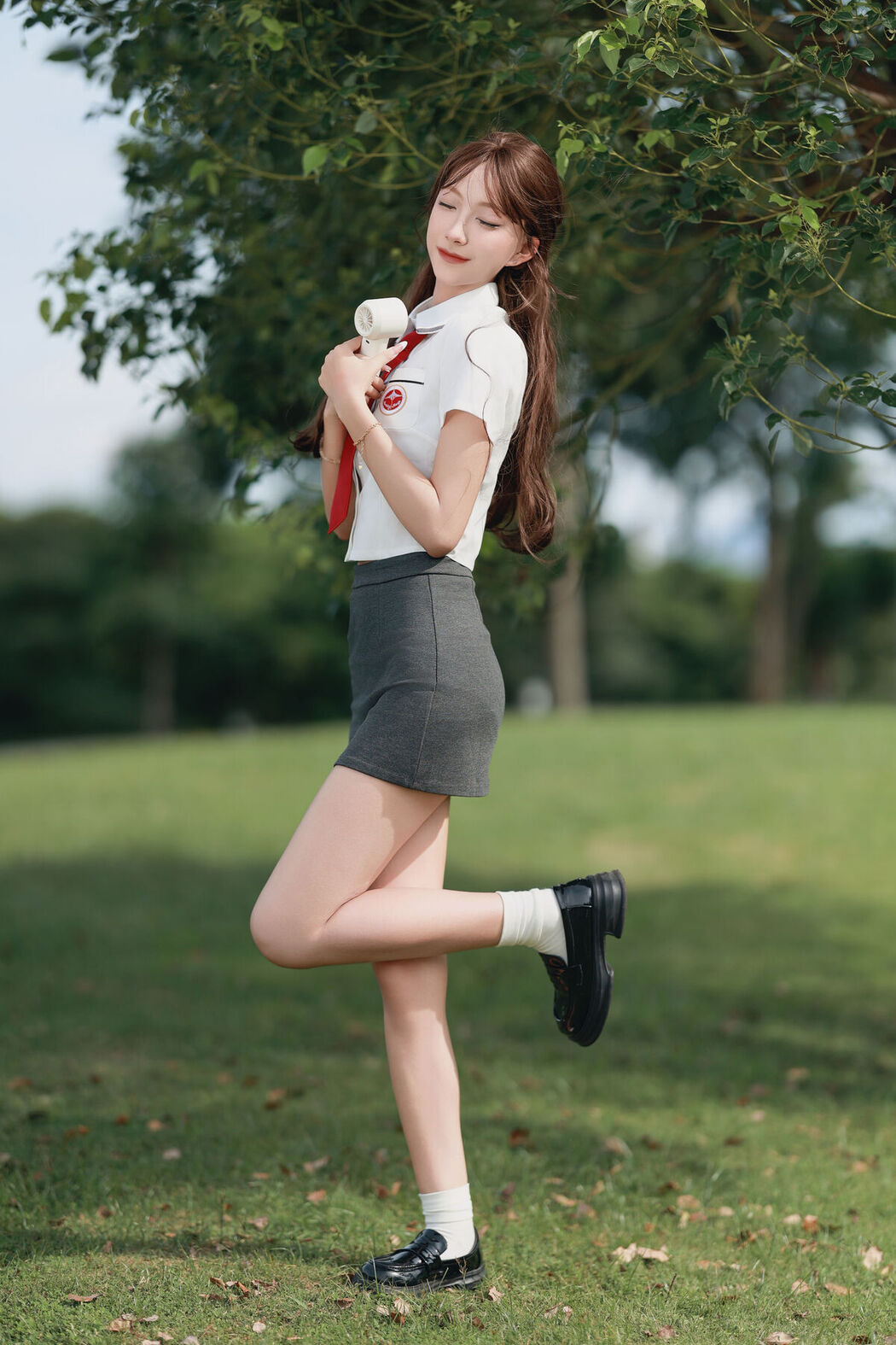 YiTuYu艺图语 Vol.7392 Zhou Zhou