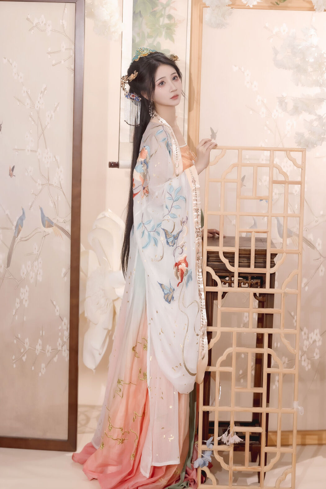 YiTuYu艺图语 Vol.7470 Qi Luo Sheng De Xiao Su Su