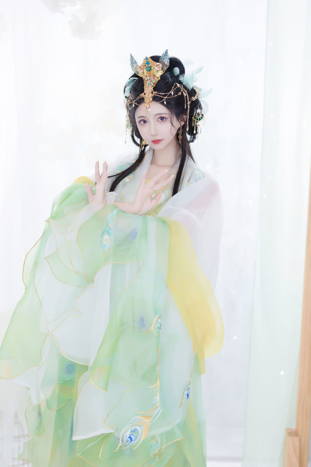 YiTuYu艺图语 Vol.7394 Qi Luo Sheng De Xiao Su Su