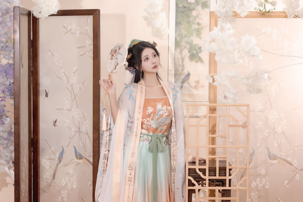 YiTuYu艺图语 Vol.7470 Qi Luo Sheng De Xiao Su Su