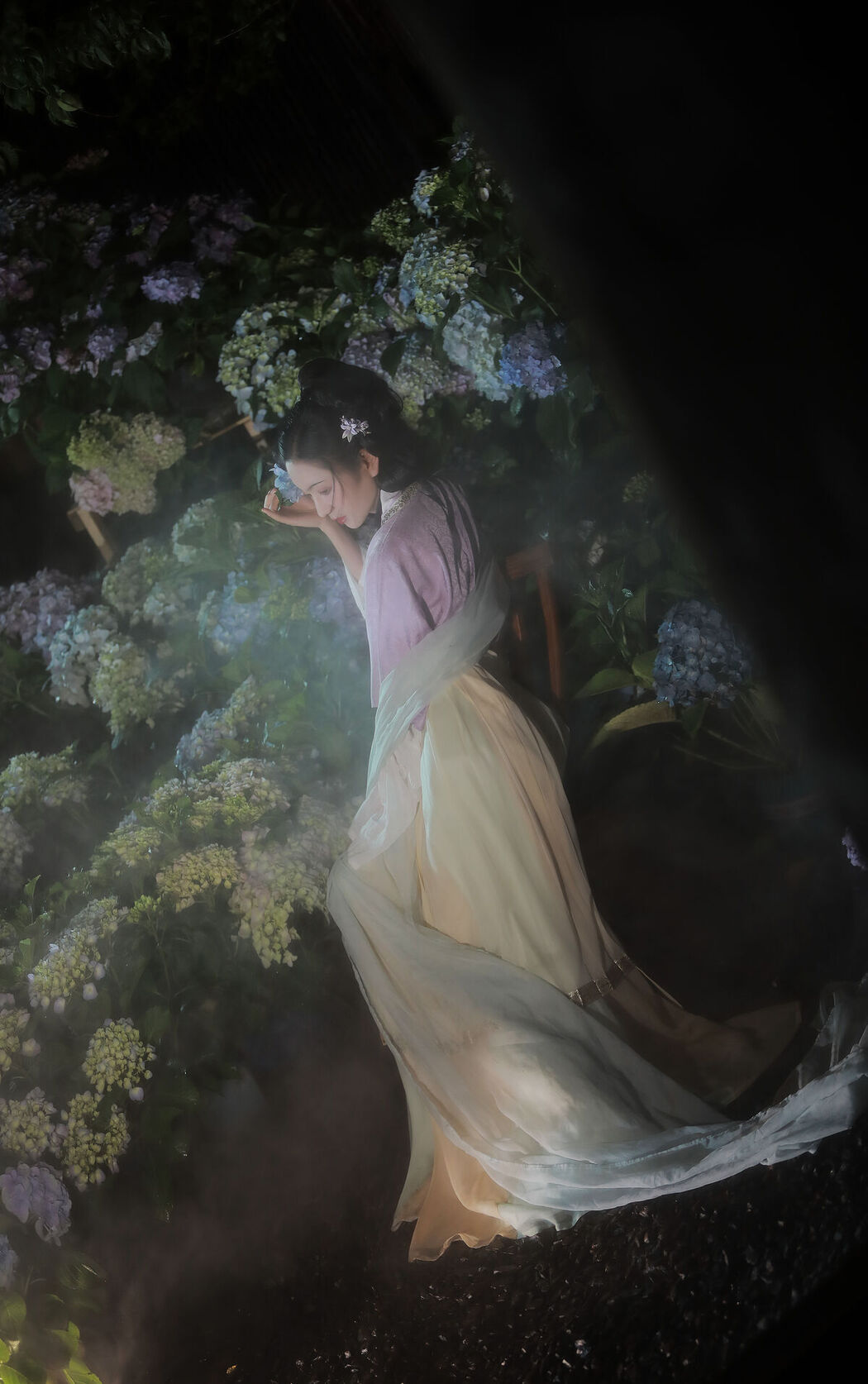 YiTuYu艺图语 Vol.7365 Yu Jin