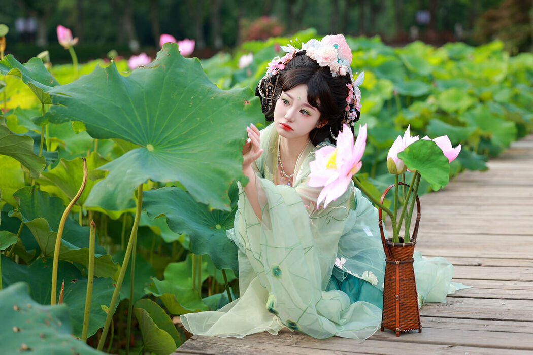 YiTuYu艺图语 Vol.7407 Bu Ke Ai De He He Miao