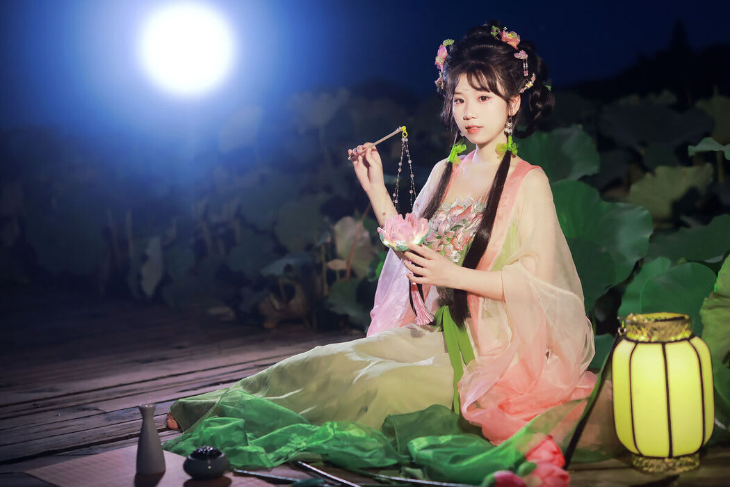 YiTuYu艺图语 Vol.7524 Zhou Zhou AY