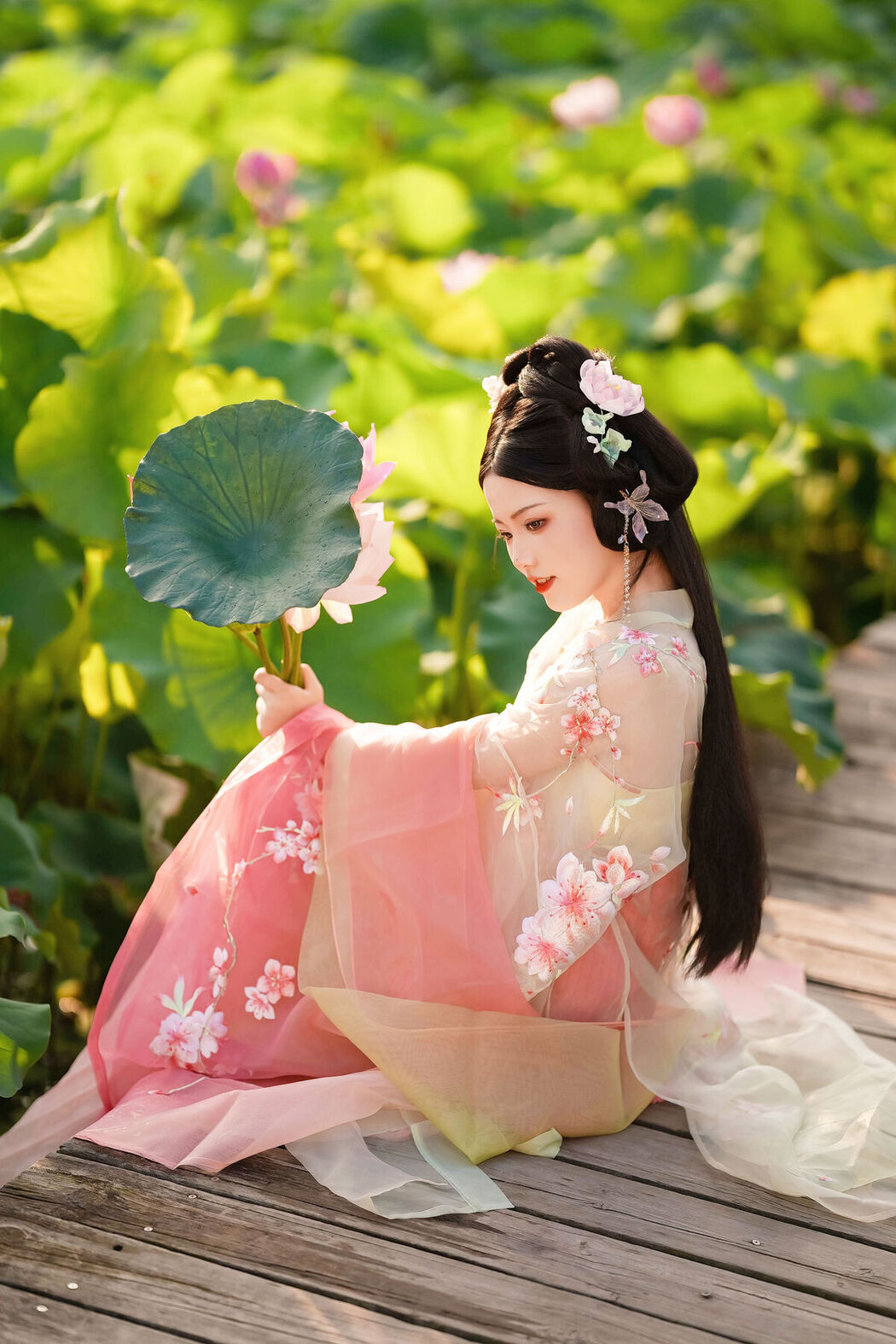 YiTuYu艺图语 Vol.7409 Yu Xiao Li Lili