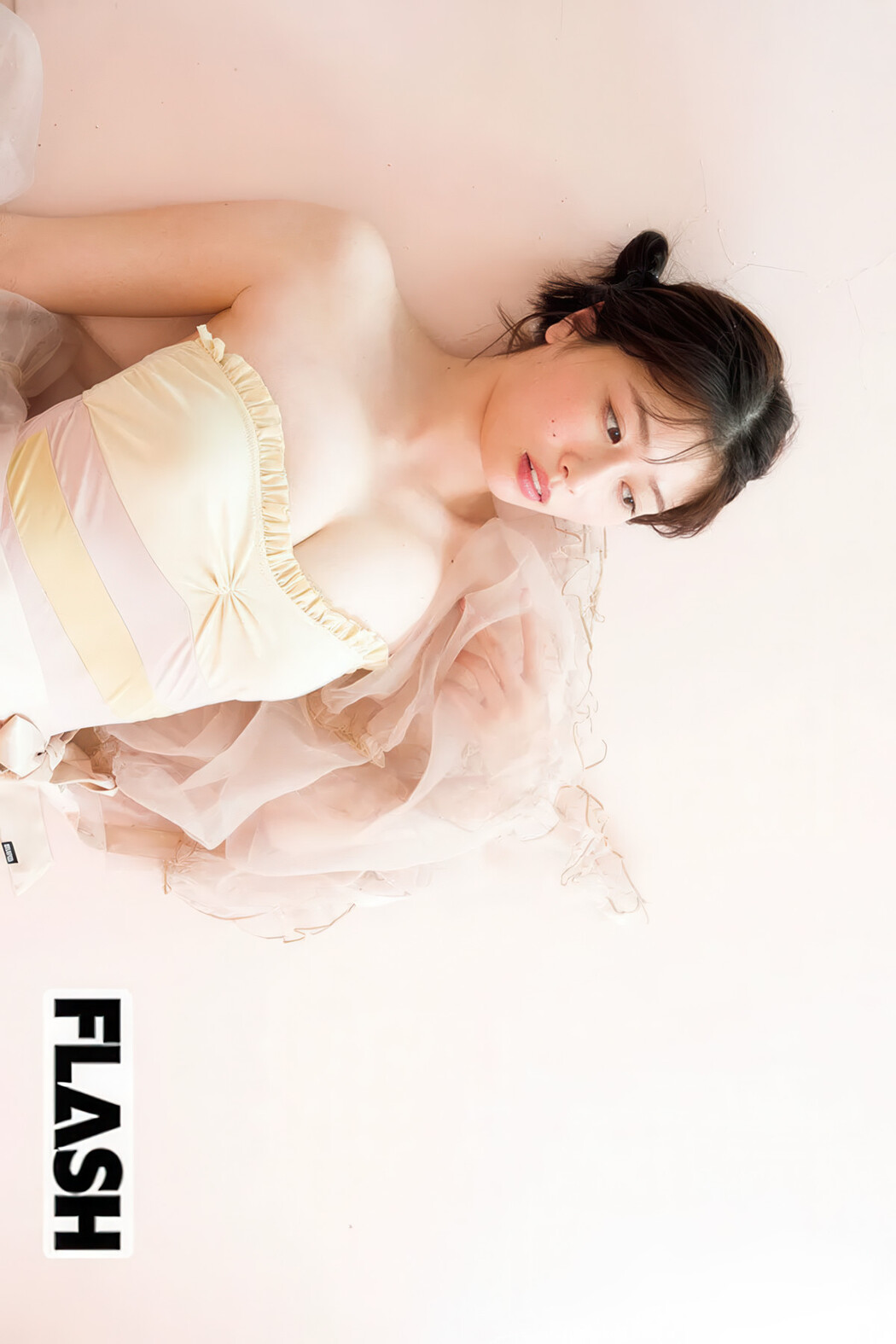 Yuzuha Saeki 冴木柚葉, FLASH 2025.06.17 (フラッシュ 2025年6月17日号)