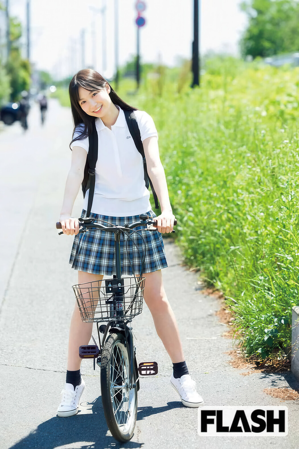 Shiori Momota 百田汐里, FLASH 2025.06.17 (フラッシュ 2025年6月17日号)