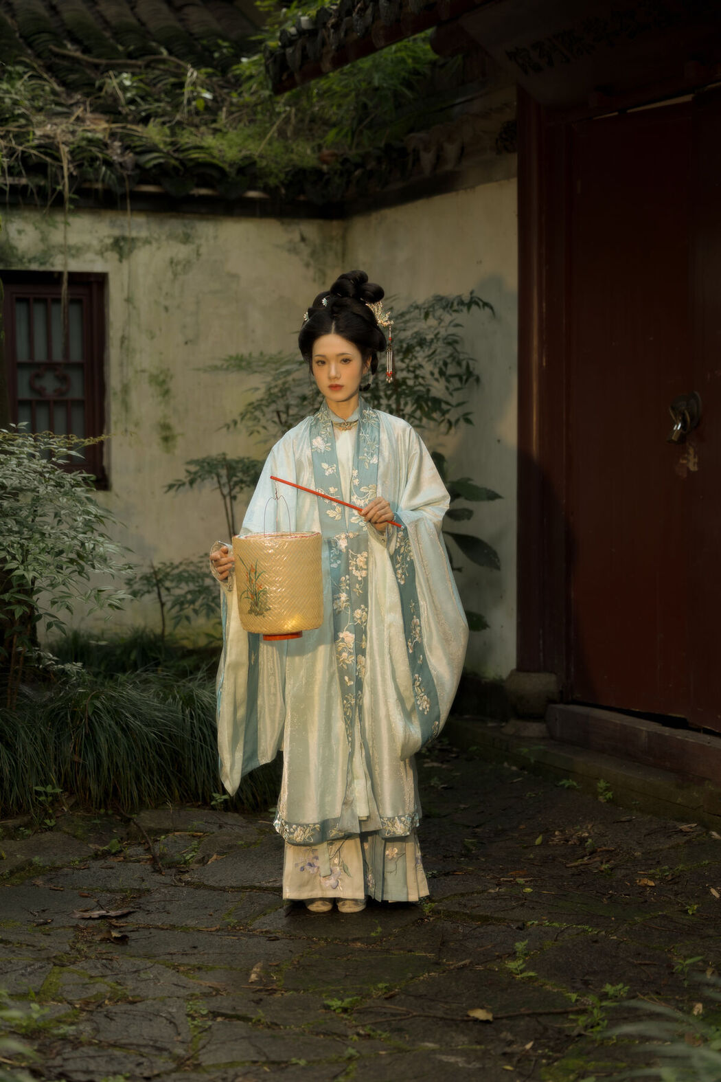 YiTuYu艺图语 Vol.7551 Yu Qing