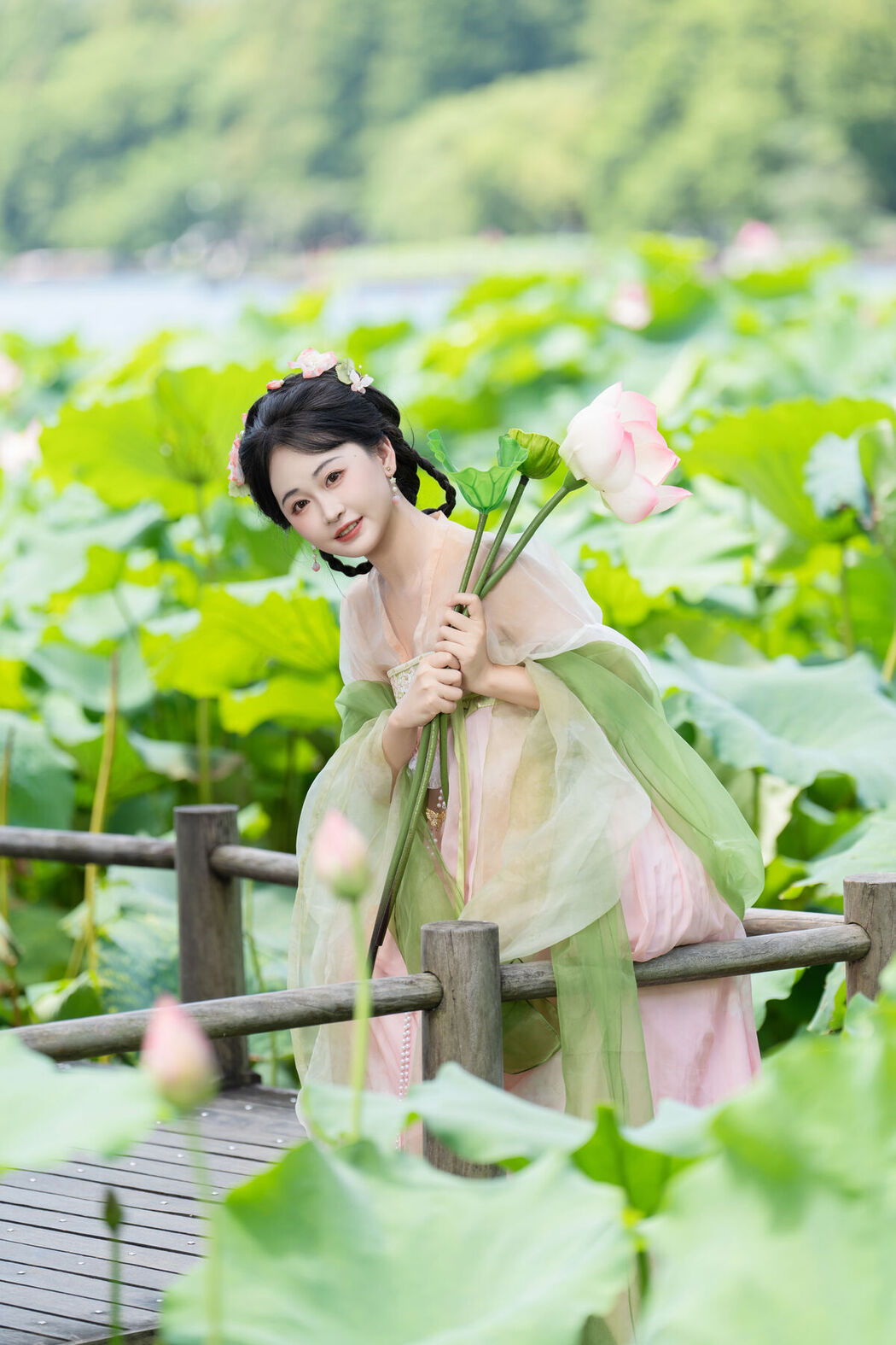 YiTuYu艺图语 Vol.7550 Jiao Yi Zhi Sui Sui