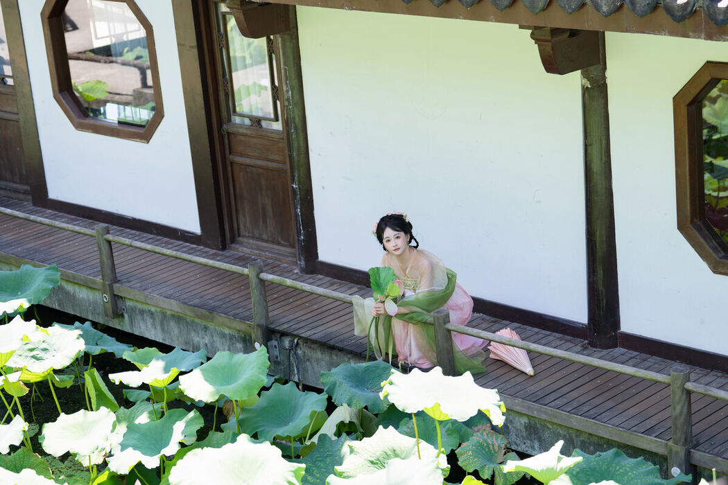 YiTuYu艺图语 Vol.7550 Jiao Yi Zhi Sui Sui