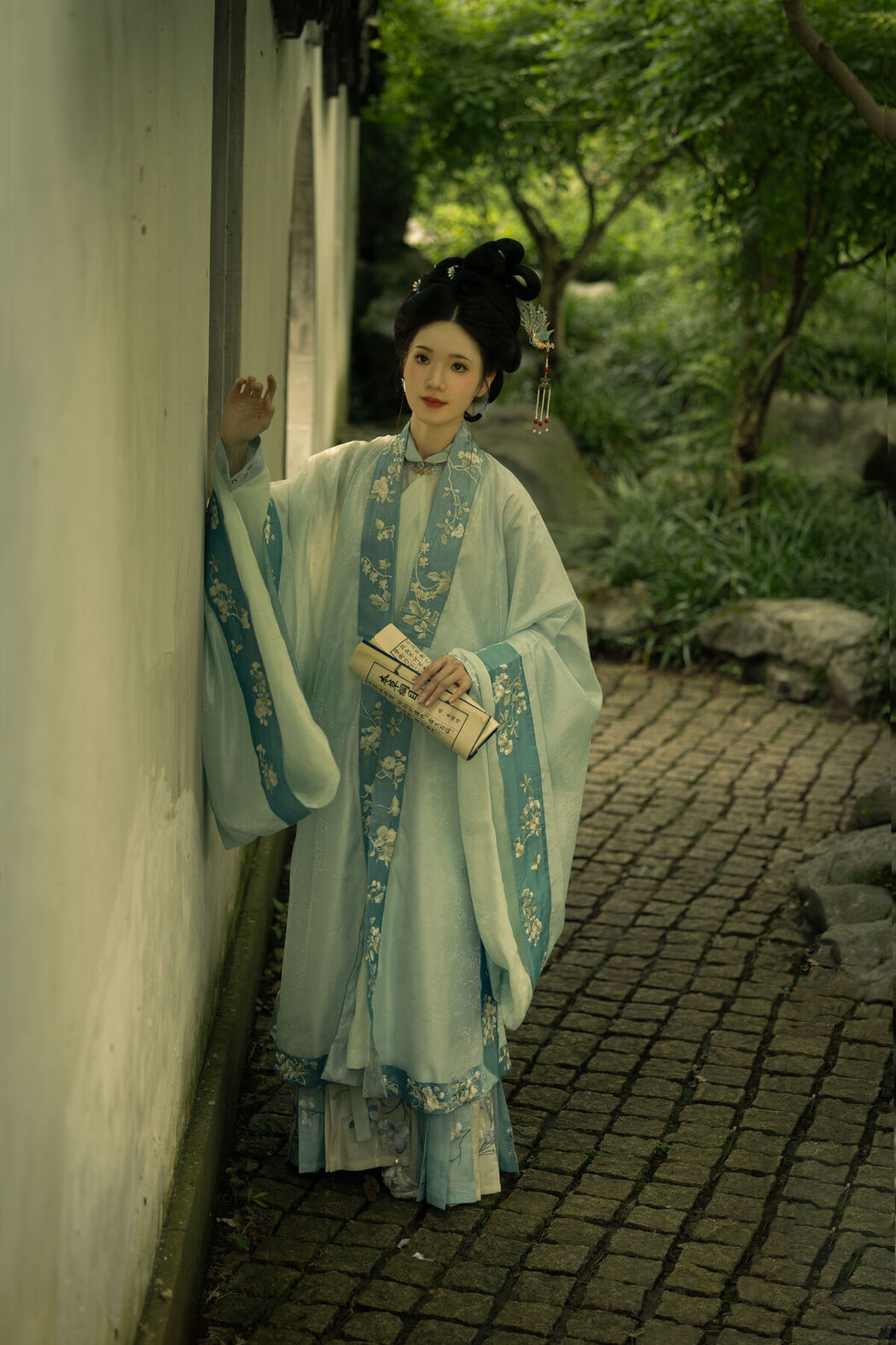 YiTuYu艺图语 Vol.7551 Yu Qing