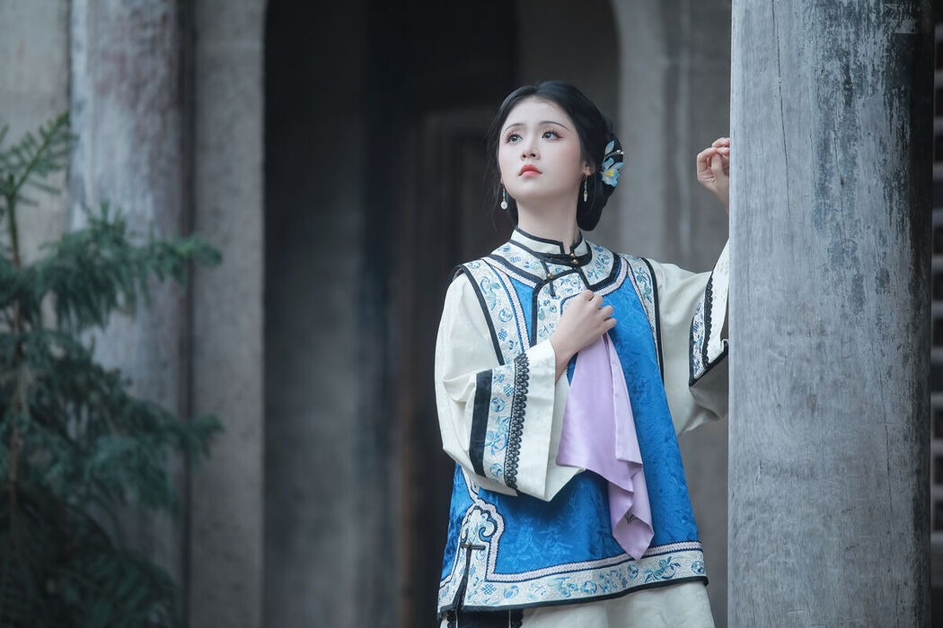 YiTuYu艺图语 Vol.7548 He Xiang Gu