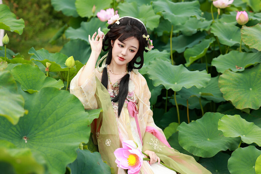 YiTuYu艺图语 Vol.7542 Bu Ke Ai De He He Miao