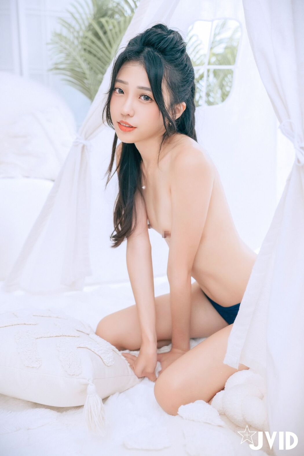 JVID Yan Yan 妍妍 Angel &#8211; 網拍模特兒の淺規則－妍妍 遭射淫師脅迫脫衣強拍裸照 配合度太高反而引起射淫師邪念 Part01 (62P &#8211; 1V)