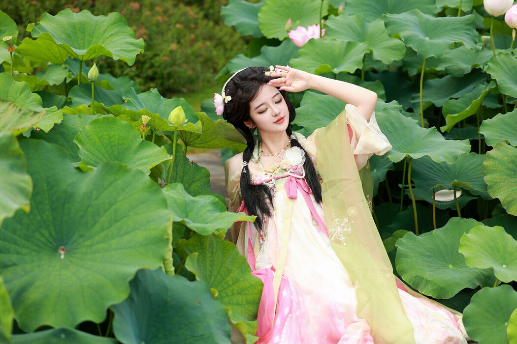YiTuYu艺图语 Vol.7542 Bu Ke Ai De He He Miao