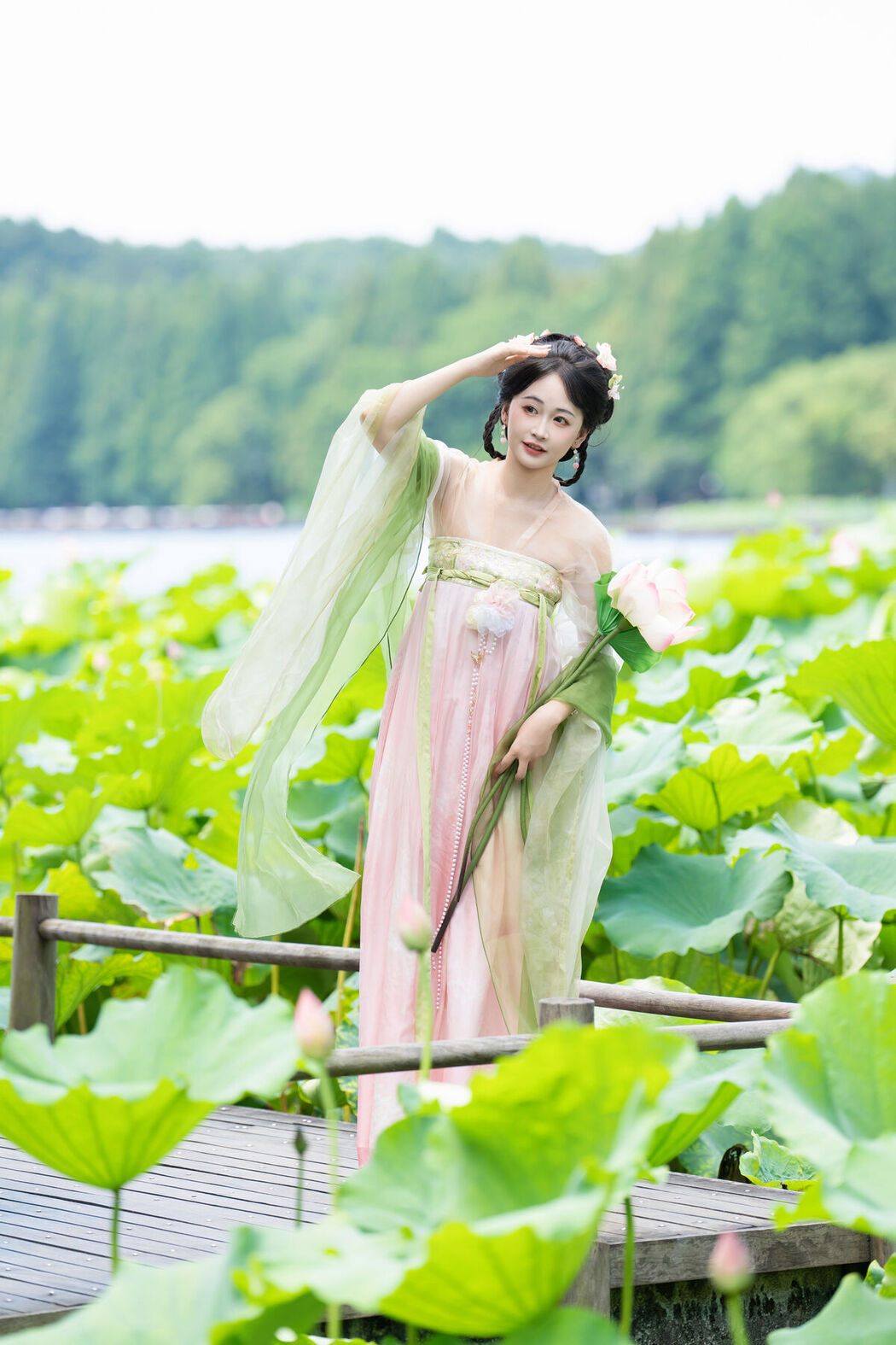 YiTuYu艺图语 Vol.7550 Jiao Yi Zhi Sui Sui
